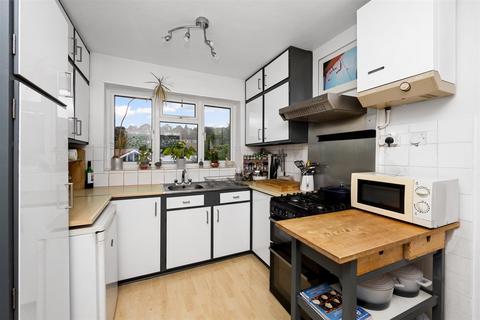 40 Bankside, Brighton, BN1 5GN