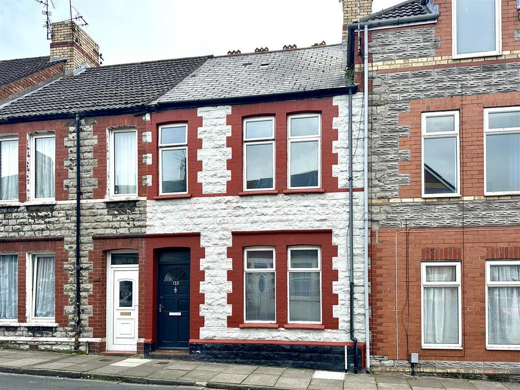 Woodlands Road, Barry 2 bed terraced house for sale £175,000