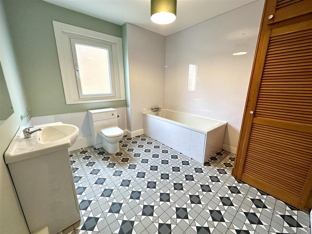 Woodlands Road, Barry 2 bed terraced house for sale £175,000