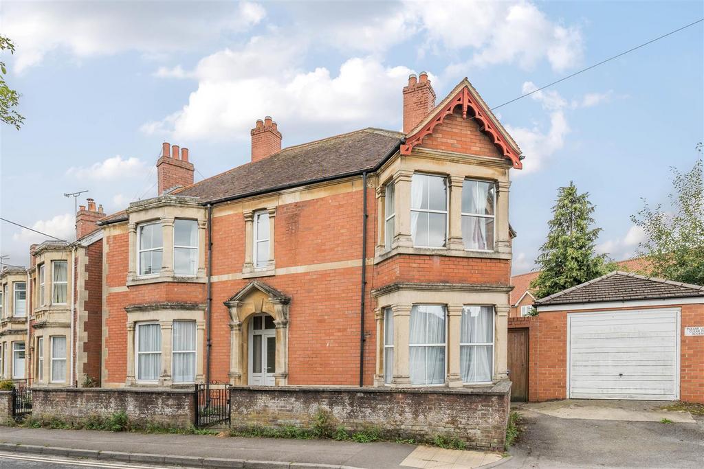 Brickley Lane, Devizes 4 bed detached house for sale £400,000