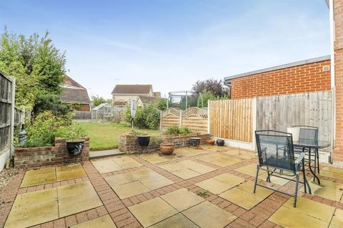 2 bedroom terraced house for sale, Holkham Avenue, South Woodham Ferrers