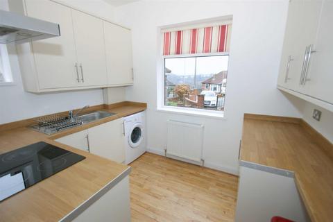 2 bedroom semi-detached bungalow to rent, Sunset View, Meanwood, Leeds