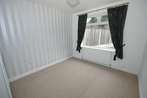 2 bedroom semi-detached bungalow to rent, Sunset View, Meanwood, Leeds