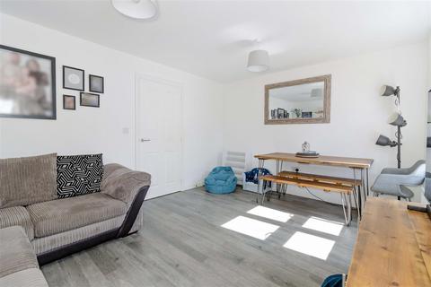 2 Geranium Drive, Worthing, BN13 3WQ