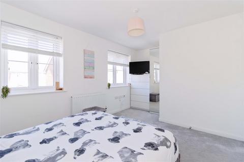 2 Geranium Drive, Worthing, BN13 3WQ
