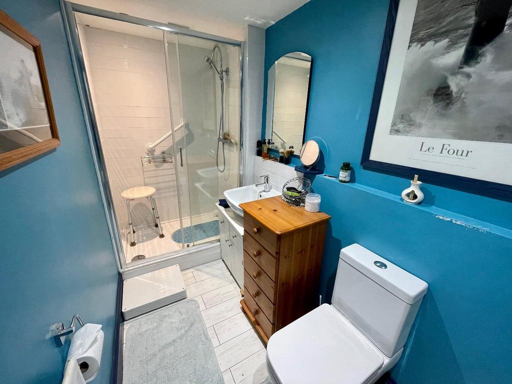 Shower room/w.c.