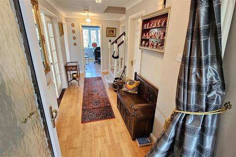 10 The Teasels, Bingham, Nottingham, NG13 8TY