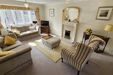 10 The Teasels, Bingham, Nottingham, NG13 8TY