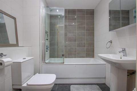 1 bedroom apartment for sale, William Hunter Way, Brentwood