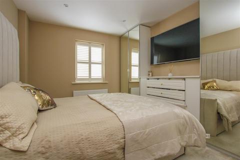 1 bedroom apartment for sale, William Hunter Way, Brentwood