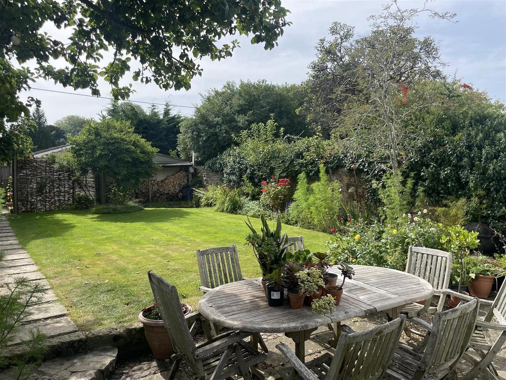 Lansdowne, BourtonontheWater 4 bed semidetached house for sale £