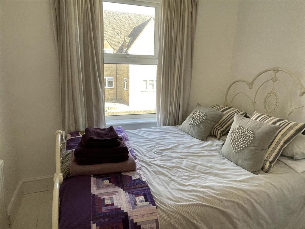 Bedroom 4.JPG