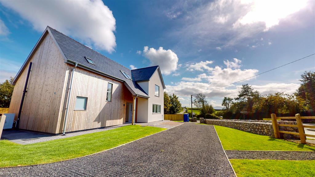 Llanddona 4 bed detached house for sale £595,000