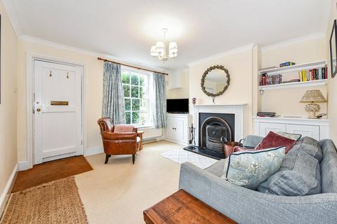 16 Queens Road, Lyndhurst, SO43 7BR