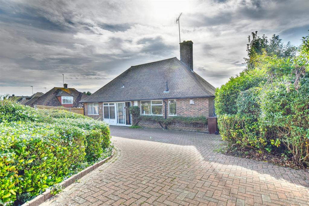 Withyham Road, Cooden, BexhillOnSea 3 bed detached bungalow for sale