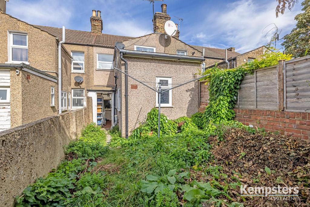Rear Garden 2.jpg
