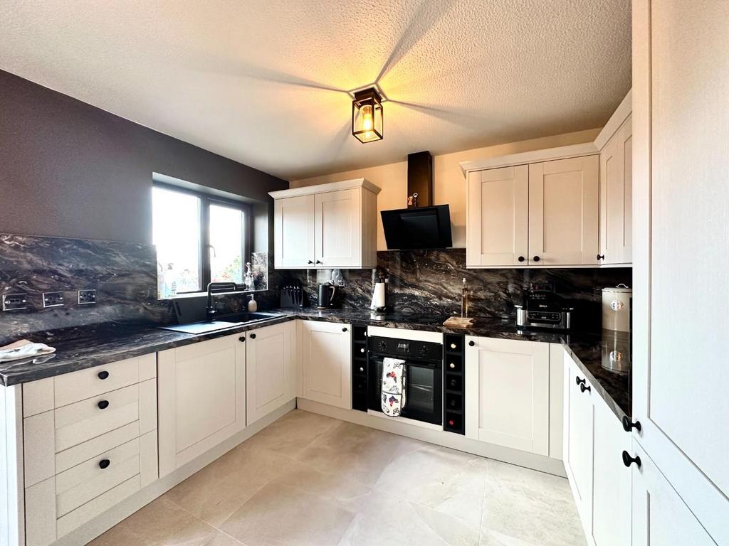 Westwood Road, Burnley 2 bed semidetached house for sale £179,950