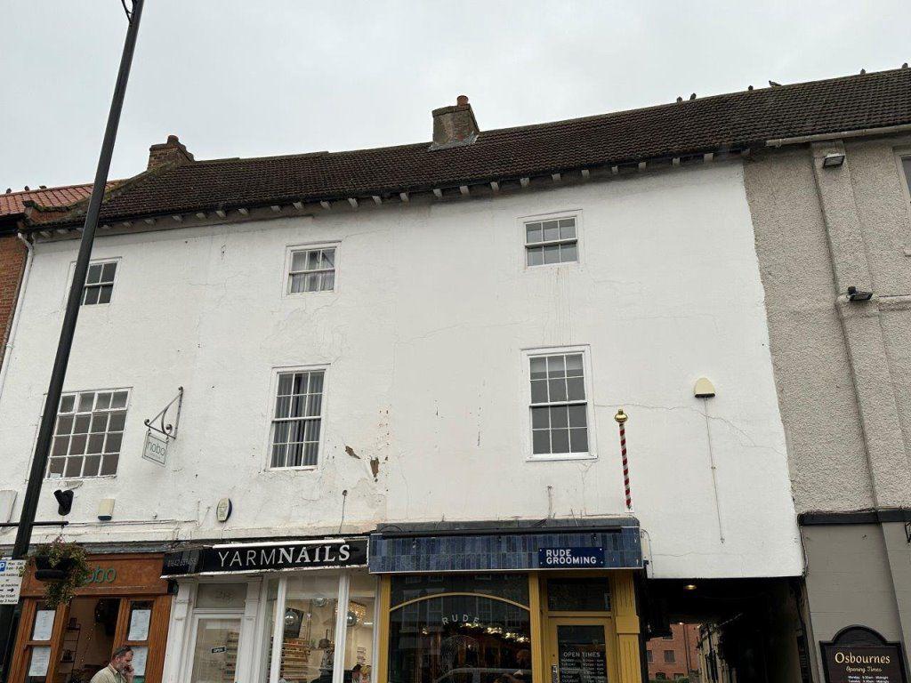 26 High St, Yarm 2 bed apartment £650 pcm (£150 pw)