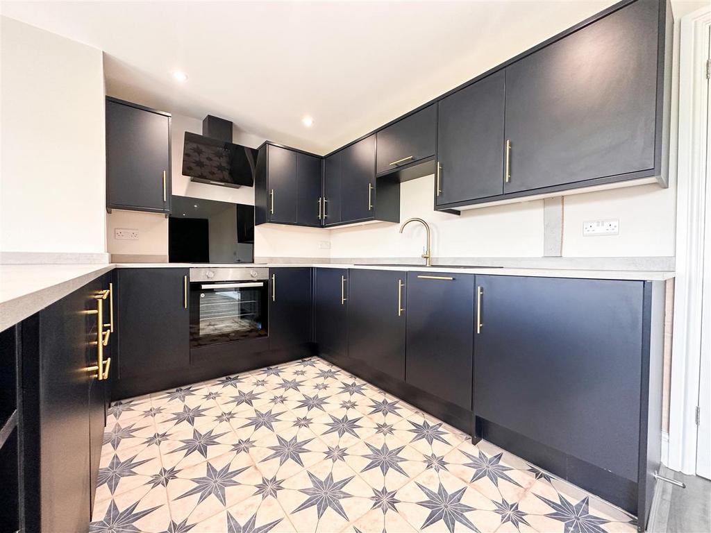 BREAKFAST KITCHEN, DINING ROOM &amp; LOUNGE