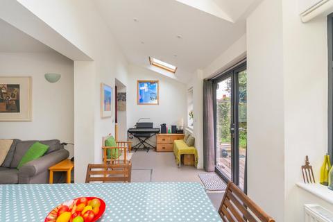 19 Frobisher Road, Bristol, BS3 2AU