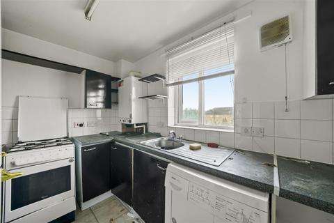 1 bedroom apartment for sale, Sandifer Drive, Cricklewood