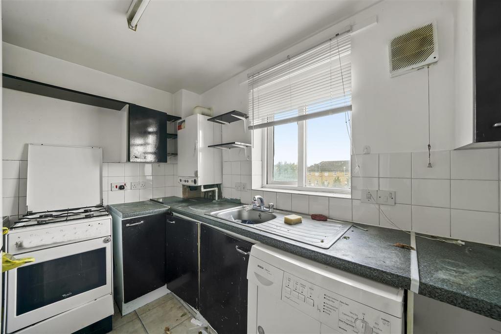 Flat 9, Worley Court, 1 Sandifer Drive,  - whf FA3 Z