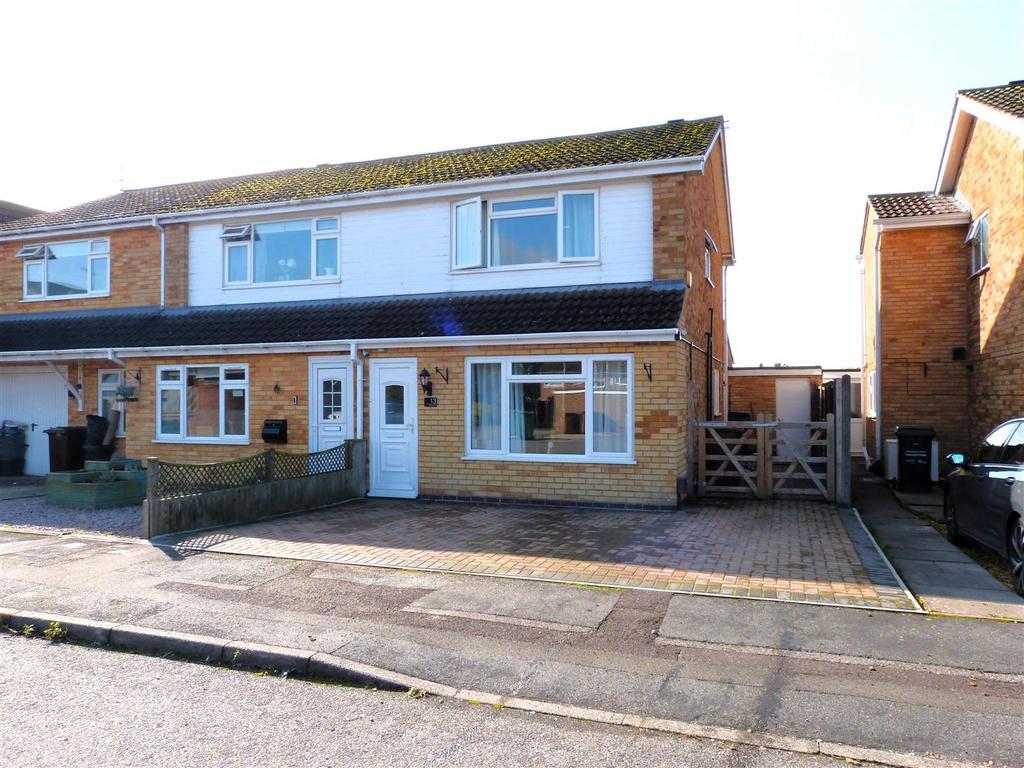 Lime Drive, Syston, Leicester 3 bed semidetached house for sale £308,500