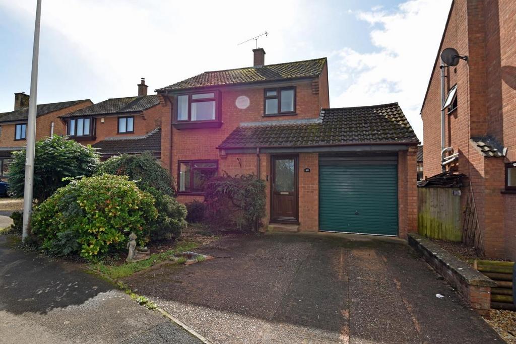 Culm Lea, Cullompton 3 bed detached house £275,000