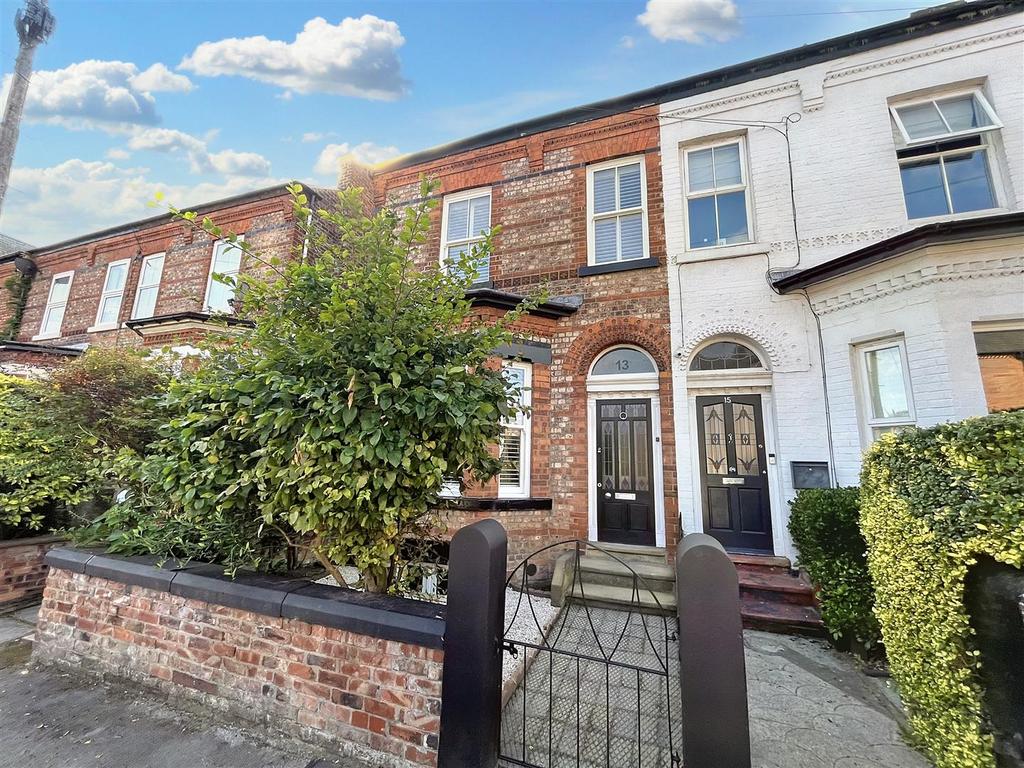 Roseneath Road, Urmston, Manchester 4 bed end of terrace house for sale