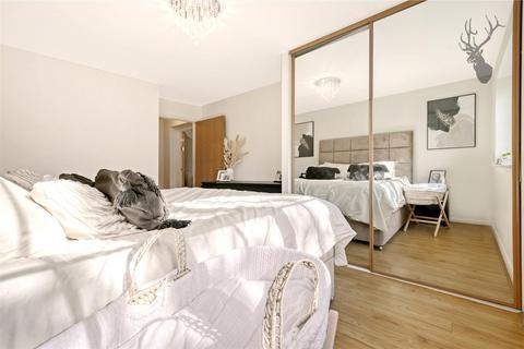 53 Retreat Way, Chigwell, IG7 6EL