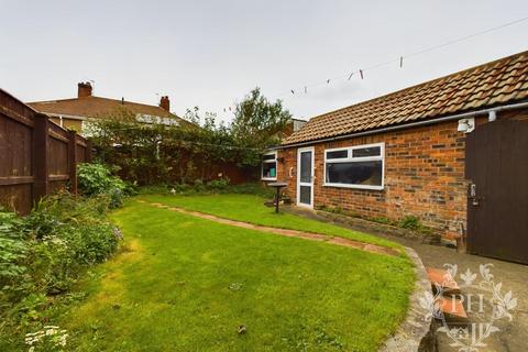 3 bedroom semi-detached house for sale - Scanbeck Drive, Marske-By-The-Sea, Redcar