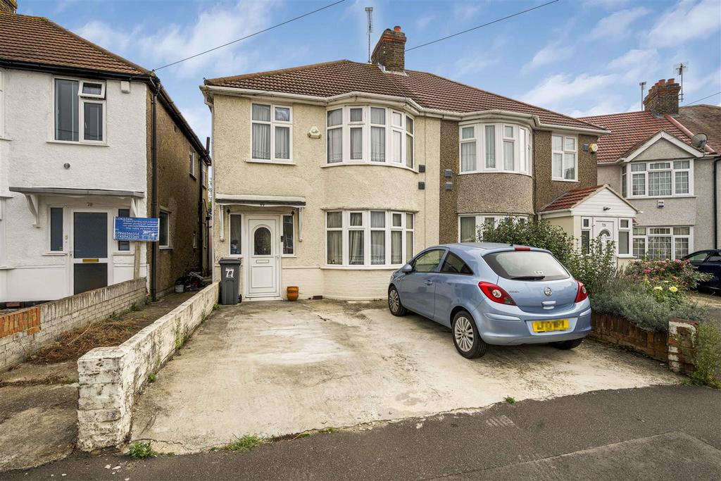 Kingsley Avenue, Hounslow 3 bed semidetached house for sale £550,000