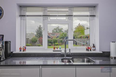 4 Carnaby Road, Broxbourne, EN10 7EG