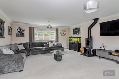 4 Carnaby Road, Broxbourne, EN10 7EG