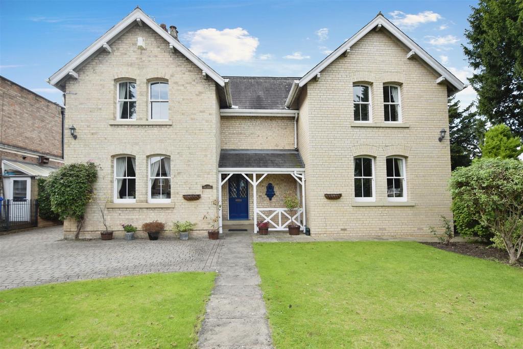 Croft Drive, Anlaby, Hull 5 bed detached house for sale £565,000