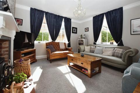 2 Croft Drive, Anlaby, Hull, HU10 7DZ