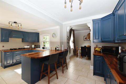 2 Croft Drive, Anlaby, Hull, HU10 7DZ