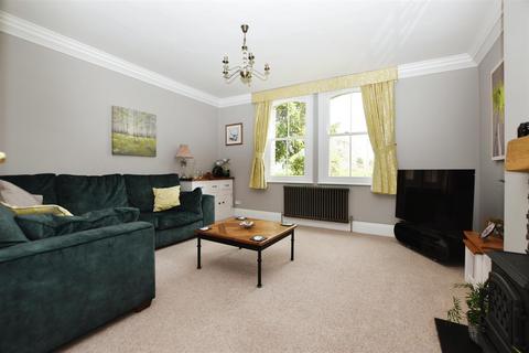 2 Croft Drive, Anlaby, Hull, HU10 7DZ