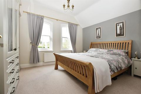 2 Croft Drive, Anlaby, Hull, HU10 7DZ