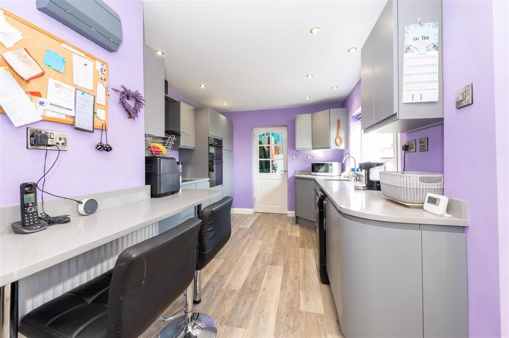 Vine Street, Kidderminster 4 bed semidetached house for sale £330,000