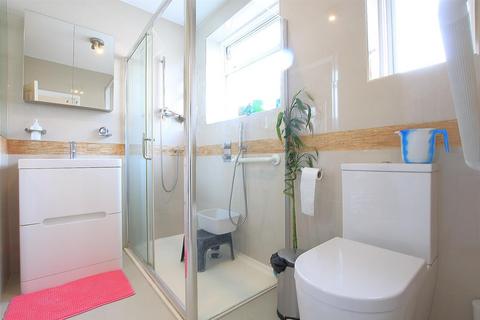 5 Laurel Gardens, Hounslow, TW4 6AQ