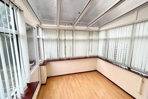 3 bedroom semi-detached house for sale - Chatsworth Close, Great Sutton, Ellesmere Port, CH66 3PU