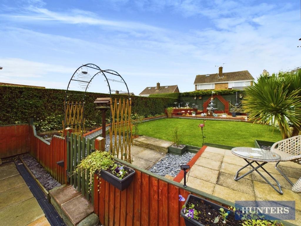 CAM01994 G0-PR0209-STILL013.jpg