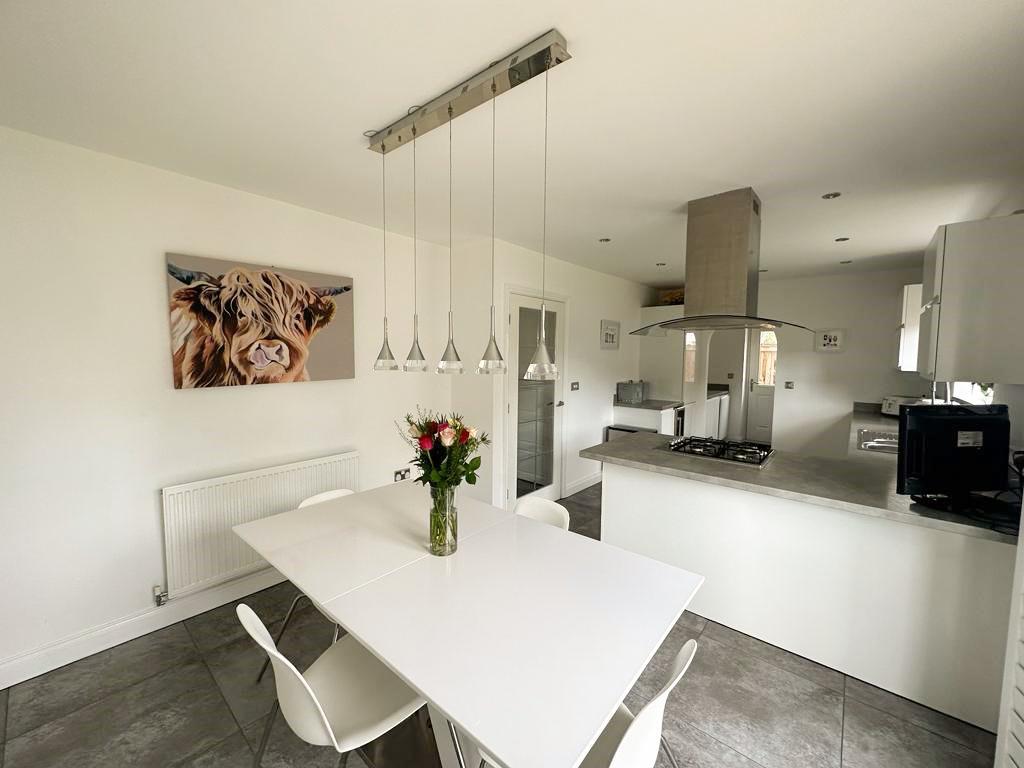 Living/dining kitchen