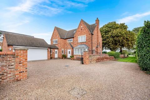 6 bedroom detached house for sale, Haxey Road, Misterton, Doncaster, DN10 4AA