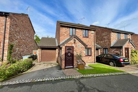3 bedroom detached house for sale - Tudor Green, Wilmslow