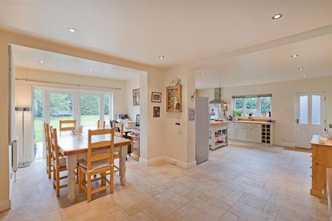 Sandholme Bradford Road, Burley In Wharfedale, Ilkley, LS29 7PU