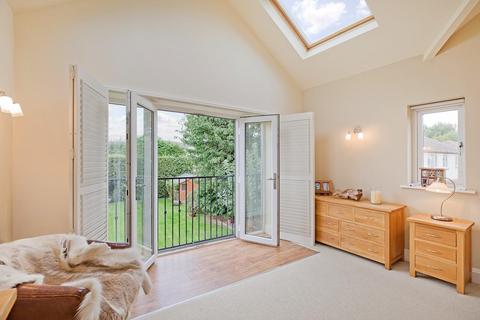 Sandholme Bradford Road, Burley In Wharfedale, Ilkley, LS29 7PU