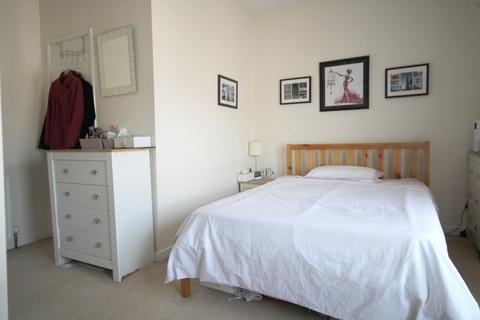 Flat 3, Towering House Cheltenham Mount, Harrogate, HG1 1DW