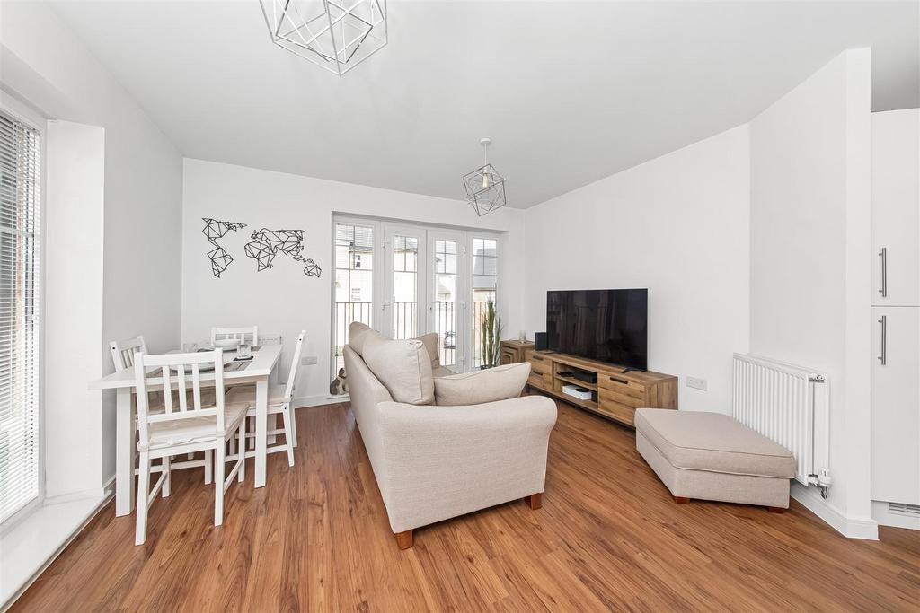 Living/dining room